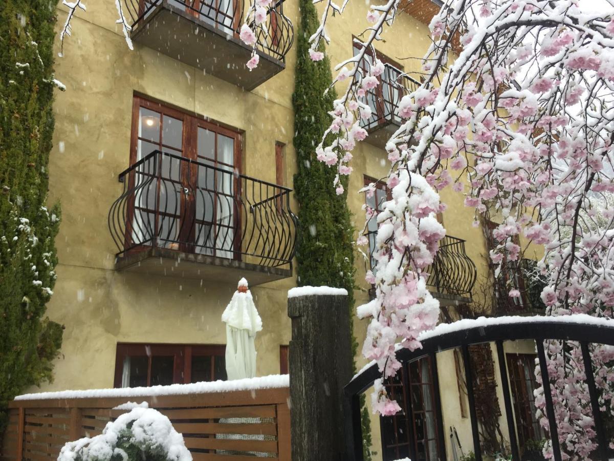 Browns Boutique Hotel Квінстаун Екстер'єр фото